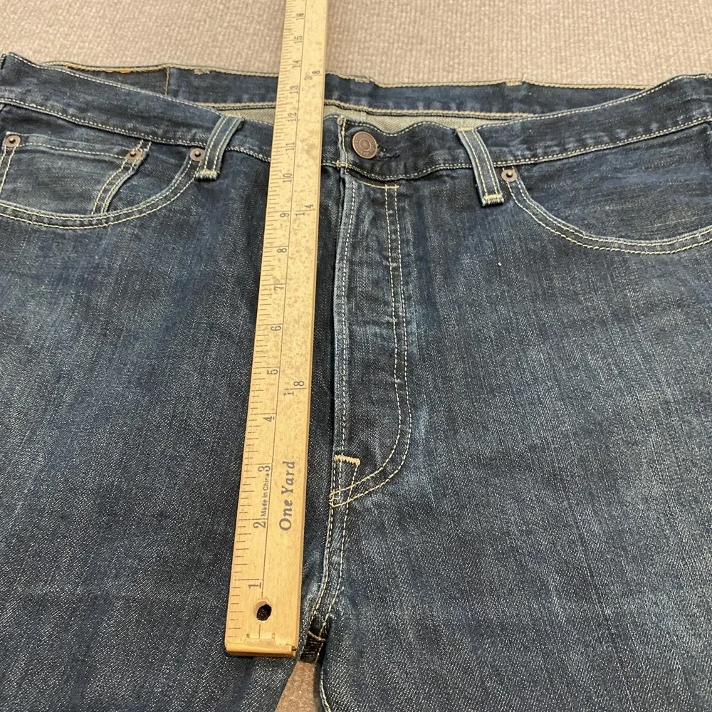 Levis 501 Jeans Mens 38x32 Blue Medium Wash Straight Leg 100% Cotton Denim Pants